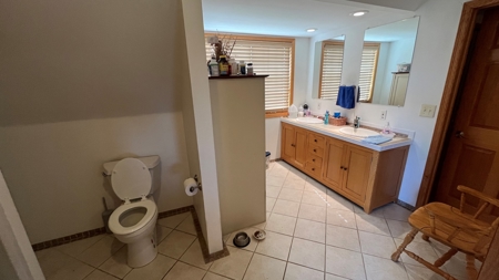 60 ACRES m/l | ALBANY, MO | LUXURY HOME, BUILDINGS, AND LAKE VIEW - image 36