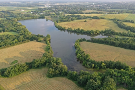 60 ACRES m/l | ALBANY, MO | LUXURY HOME, BUILDINGS, AND LAKE VIEW - image 43