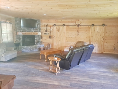 Country Home on 52 Acres in Benton County For Sale - image 10