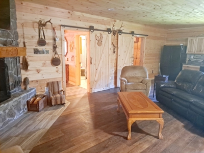 Country Home on 52 Acres in Benton County For Sale - image 15