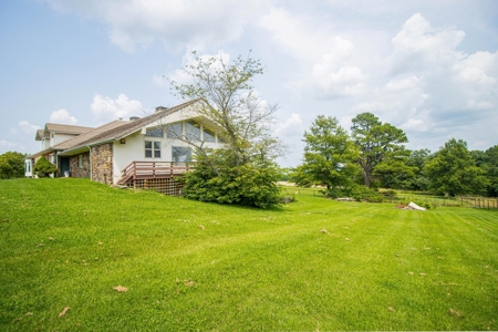 6 Bedroom 5 Bath Gaither Mountain Home For Sale on 2.5 Acres - image 4