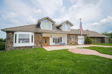 6 Bedroom 5 Bath Gaither Mountain Home For Sale on 2.5 Acres - image 2