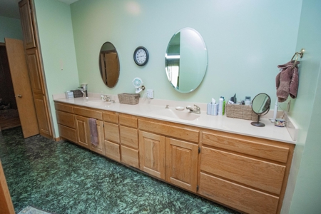 6 Bedroom 5 Bath Gaither Mountain Home For Sale on 2.5 Acres - image 21