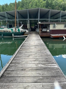 Well Established Marina/Campground in Butler, Tennessee - image 18