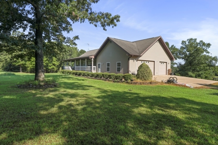 Ozark County Missouri Home near North Fork of White River - image 3