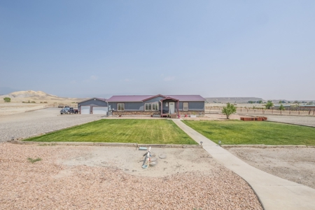 Colorado Home and Horse Property for Sale with BLM Access - image 4