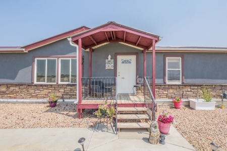Colorado Home and Horse Property for Sale with BLM Access - image 5