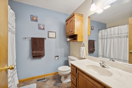 Country Home for Sale in Maury County, Tennessee - image 17
