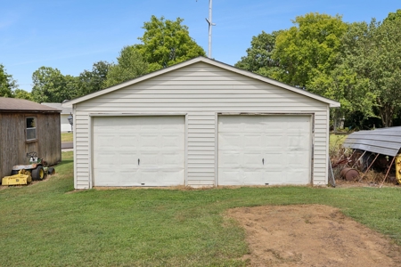 Country Home for Sale in Maury County, Tennessee - image 32
