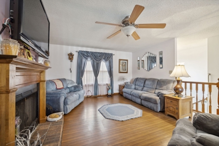 Country Home for Sale in Maury County, Tennessee - image 8