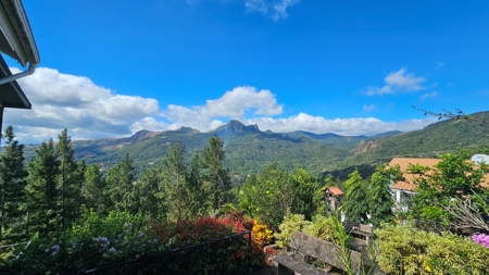 3 Bedroom House w pool and 1168m2 of land in Altos Del Maria - image 15