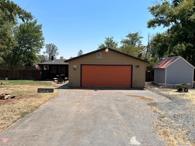 Northern CA Country Home on Small Acreage for Sale - image 4