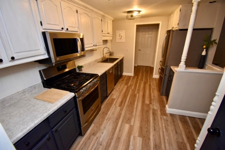 Lake Home in Warrick County - image 26