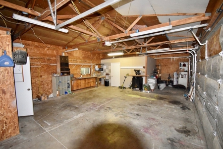 Lake Home in Warrick County - image 41