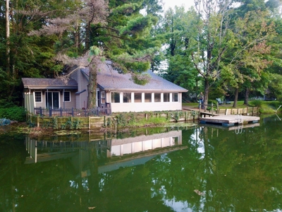 Lake Home in Warrick County - image 10