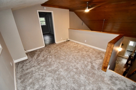 Lake Home in Warrick County - image 33