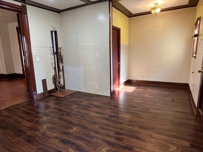 Two Story Knoxville, IA Home For Sale - image 21