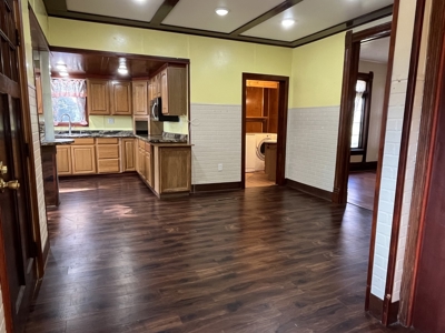 Two Story Knoxville, IA Home For Sale - image 18