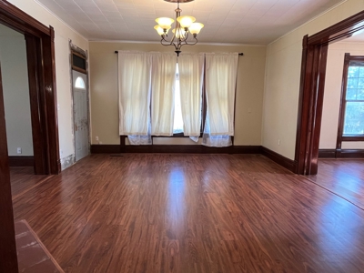 Two Story Knoxville, IA Home For Sale - image 15