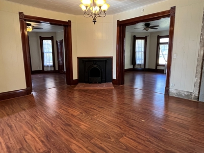 Two Story Knoxville, IA Home For Sale - image 14