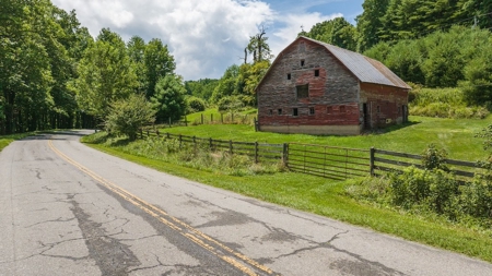 Farmhouse for Sale in Floyd VA! - image 6