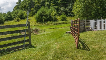 Farmhouse for Sale in Floyd VA! - image 4