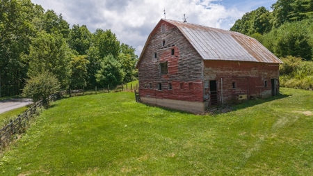 Farmhouse for Sale in Floyd VA! - image 5