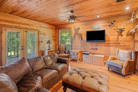 East Texas Duck & Deer Hunting Property Henderson County - image 33