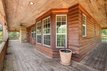 East Texas Duck & Deer Hunting Property Henderson County - image 31