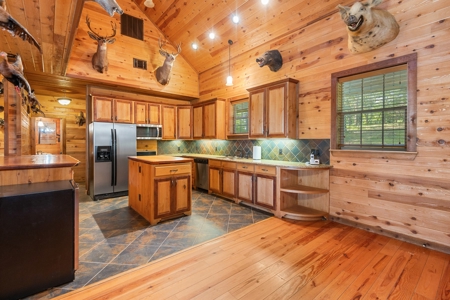 East Texas Duck & Deer Hunting Property Henderson County - image 36