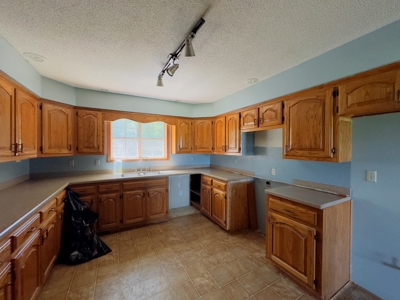 Home, Land, And Chicken Houses For Sale In Arkansas - image 14
