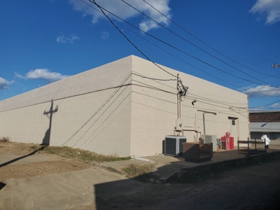 Commercial Building on Large Corner Lot fr Sale in Hugo, OK - image 8