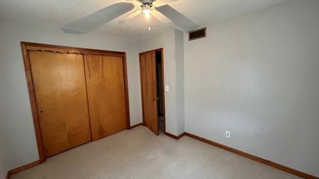 Ranch Home in Bethany Missouri - image 17