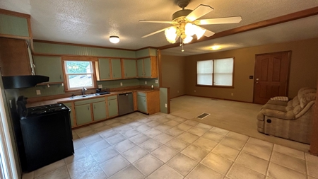 Ranch Home in Bethany Missouri - image 11