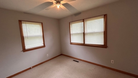Ranch Home in Bethany Missouri - image 16