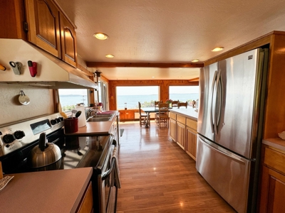 Maine Oceanfront Home - image 18