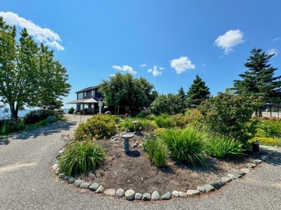 Maine Oceanfront Home - image 12