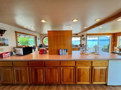 Maine Oceanfront Home - image 16