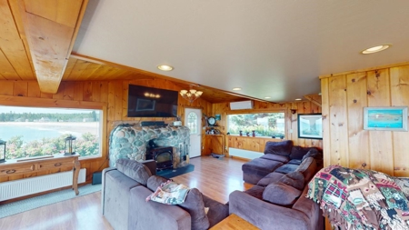 Maine Oceanfront Home - image 23