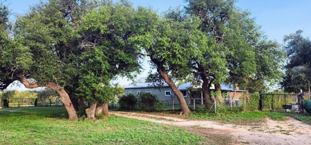 Central Tx Hunting Ranch & home in Concho & Menard Counties - image 26