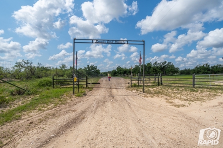 Central Tx Hunting Ranch & home in Concho & Menard Counties - image 2
