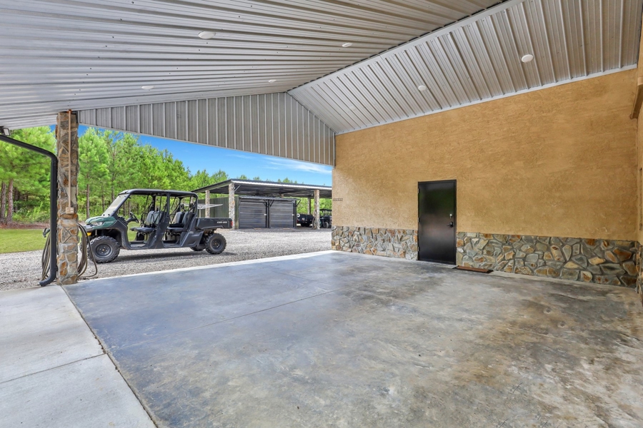 Guest house carport