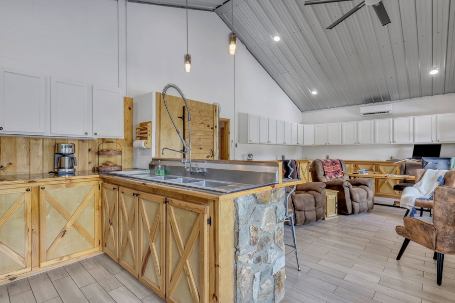 Guest house kitchen