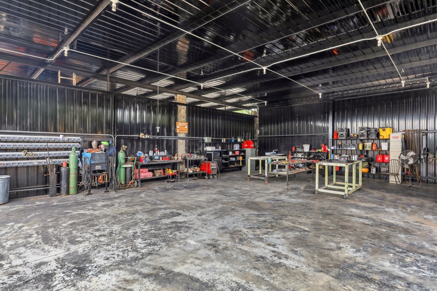 Workshop/equipment shed