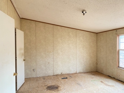 Investment Property - 2003 Clayton Mobile Home on 1 Acre - image 15