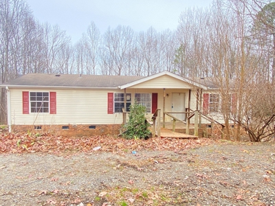 Investment Property - 2003 Clayton Mobile Home on 1 Acre - image 1