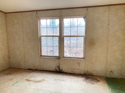 Investment Property - 2003 Clayton Mobile Home on 1 Acre - image 14