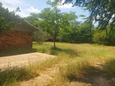 COUNTRY HOME With ACRE Lot and Great Location in Boswell, OK - image 5