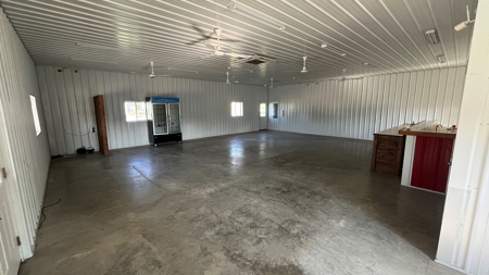 Commercial Real Estate Building - image 9
