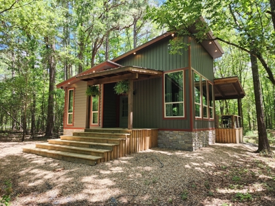 Income Producing Recreational Cabin – National Forest Area - image 1